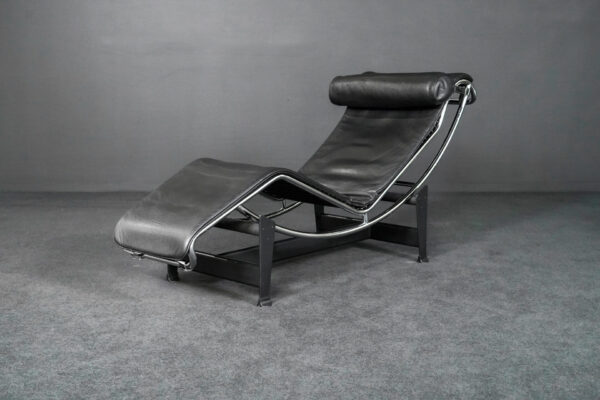 Cassina LC4