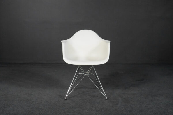 Vitra Plastic Armchair DAR