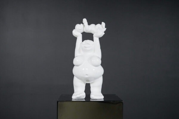 Weiße Porzellanfigur