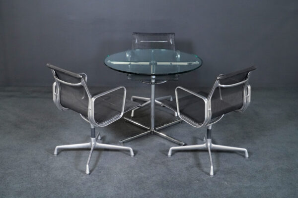 USM Kitos / Vitra glasbord + 3x EA 107