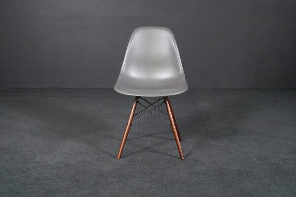 Vitra DSW Plastic Stoel