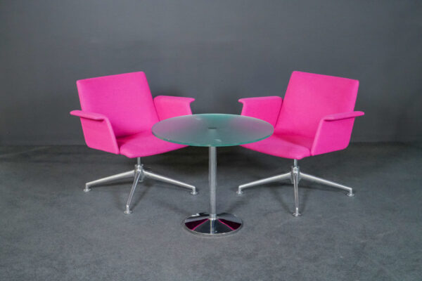 2x Brunner Fina Lounge + glass side table