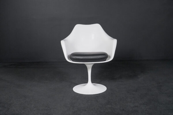 Knoll International Tulip Armseat