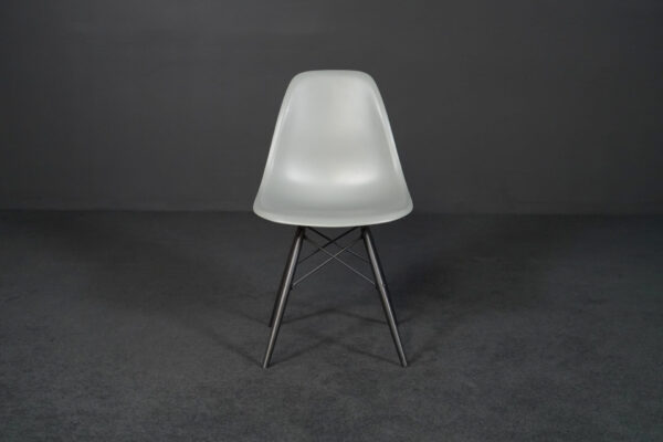 Vitra DSW Plastic Stoel