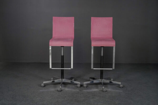 Vitra-set van 2 .03 hoge stoel