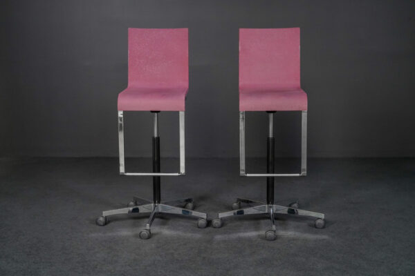 Vitra-set van 2 .03 hoge stoel