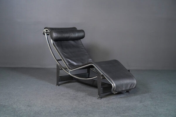 Cassina LC4