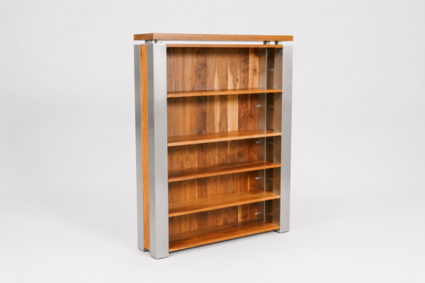 Bücherregal aus geöltem Holz & Metallgestell