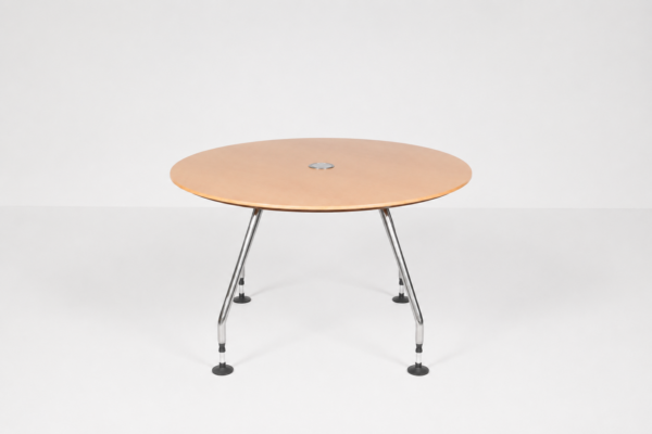 Vitra Ad Hoc Konferenztisch inkl. Kabeldurchlass