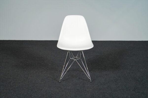 Vitra DSR Plastic Stoel
