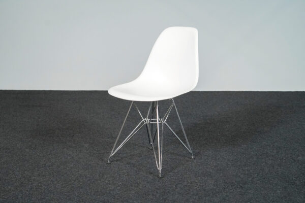 Vitra DSR Plastic Stoel