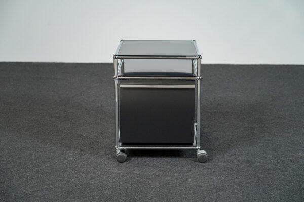 USM Haller Mobile Containers