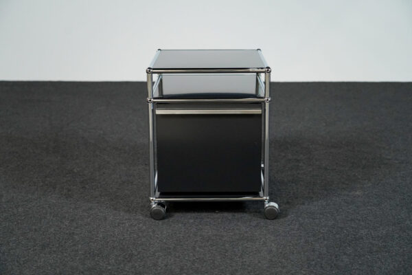 USM Haller Mobile Containers