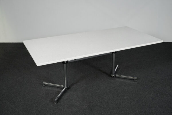 USM Kitos Granittisch