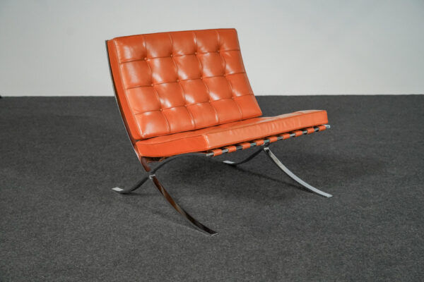 Knoll International Barcelona Chair