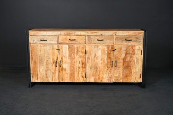 Wooden chest of drawers