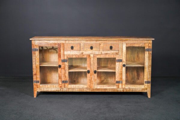Wooden chest of drawers