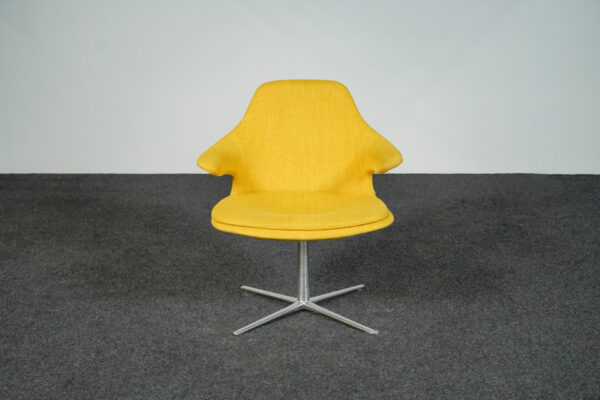 Infiniti Loop Lounge