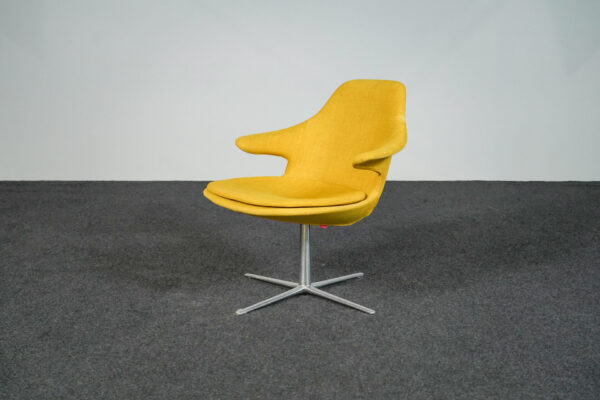 Infiniti Loop Lounge