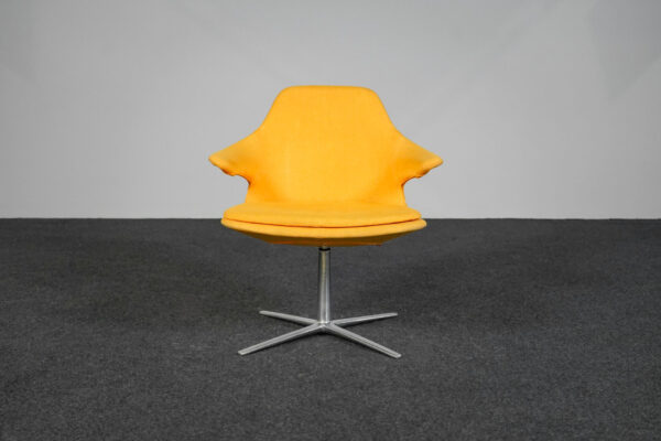 Infiniti Loop Lounge