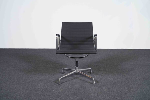 Vitra EA 107
