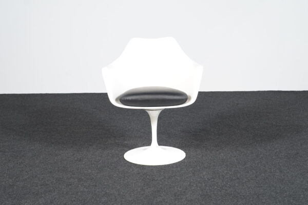 Knoll International Tulip Armchair
