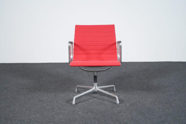 Vitra EA 107
