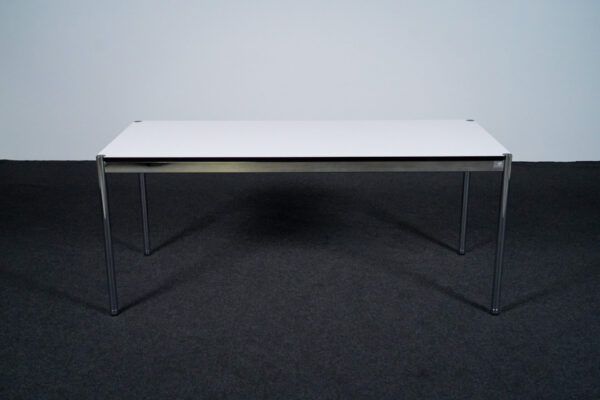 USM Haller Schreibtisch