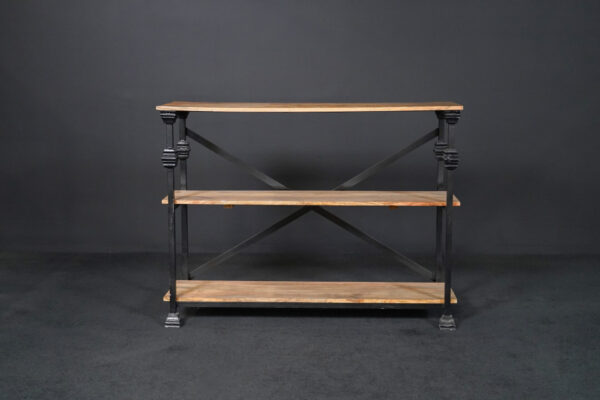 Holzregal mit Metallgestell