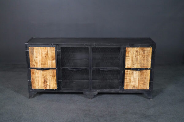 Sideboard aus Metall mit Holztüren