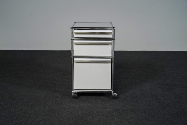 USM Haller Mobile Containers