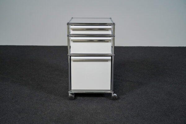 USM Haller Mobile Containers