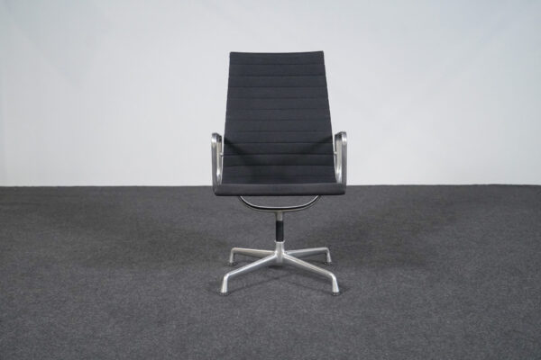 Vitra EA 119