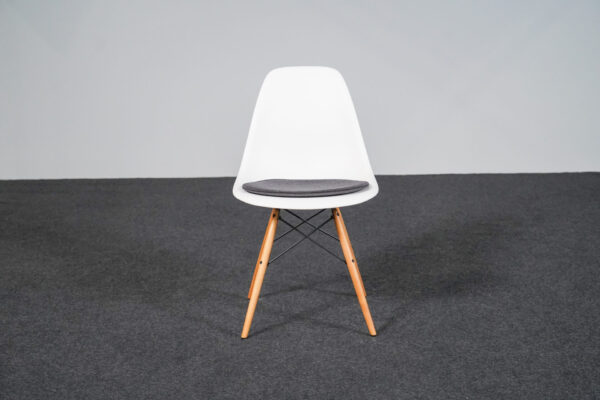 Vitra DSW Plastic Chair