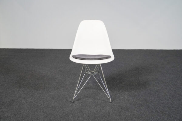 Vitra DSR Plastic Chair