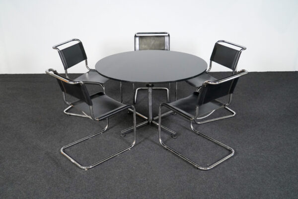 USM Kitos Konferenztisch + 5x Thonet S33