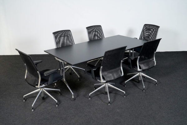Vitra Ad-hoc + 6x Meda Chair